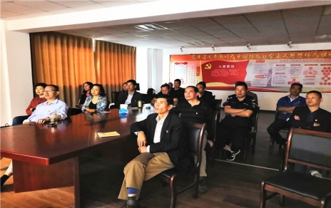 聆聽黨課，增強(qiáng)做好群眾工作的能力和責(zé)任心